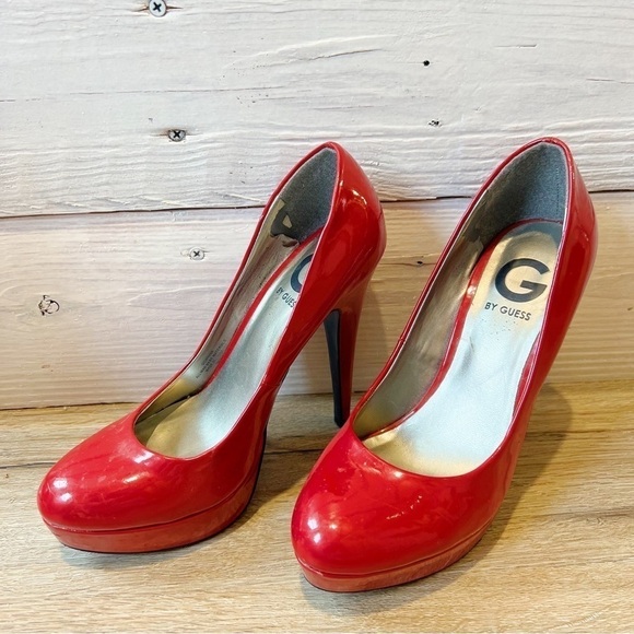 G by Guess Red Pumps - Picture 1 of 4